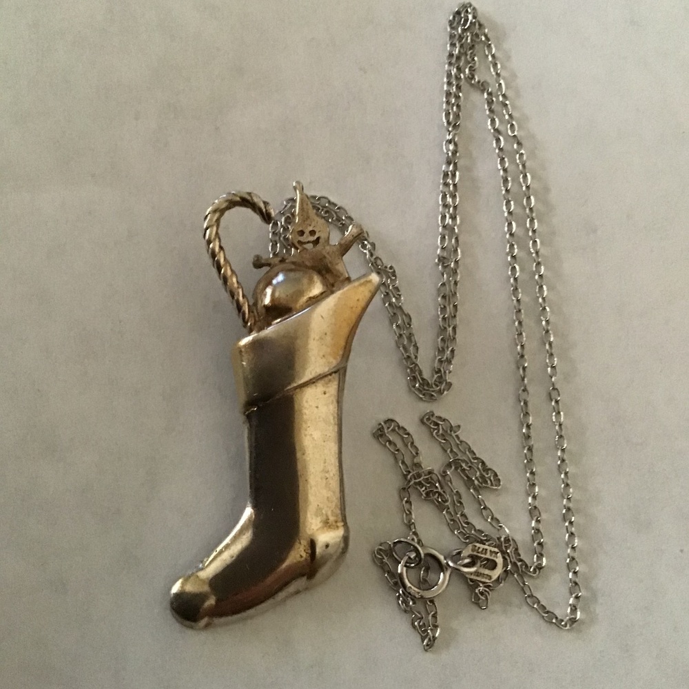 STERLING SILVER CHRISTMAS STOCKING PENDANT NECKLAC